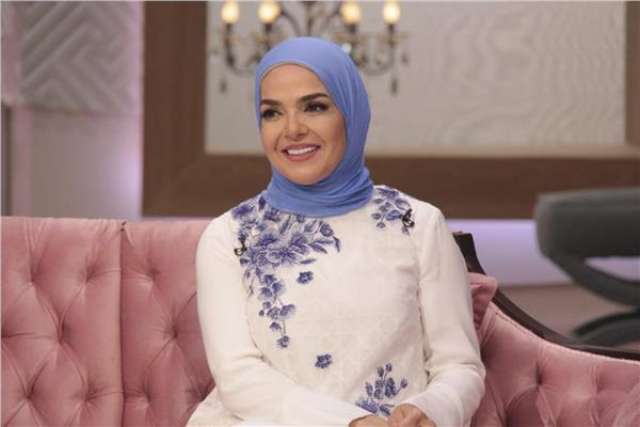 بعد تعرضها لحادث سير.. ابن منى عبد الغني يروى تفاصيل الحالة الصحية لوالدته