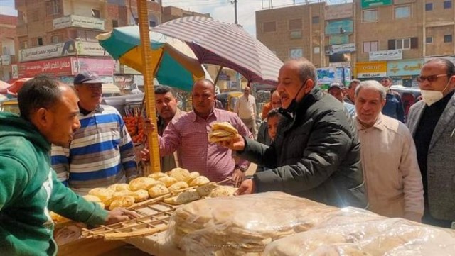 تحرير 10 محاضر للمخالفين بمركز مطاى