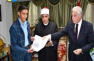 محافظ جنوب سيناء يكرم الفائز...