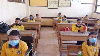 تلاميذ «رابعة إبتدائي» يؤدون امتحان...