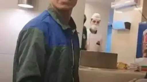 صاحب واقعة كشري التحرير يعود...