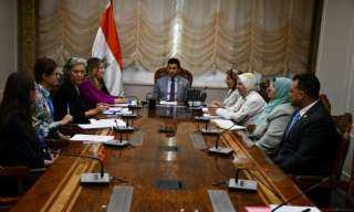 وزير الشباب والرياضة يلتقي ممثل...