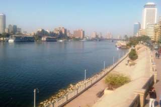 شاب مصري يبث انتحاره في...