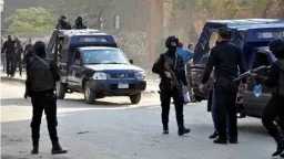 ضبط عناصر إجرامية بحوزتهم مواد...