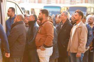 -بالمئات.. طوابير المواطنين تظهر في...