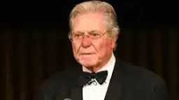 حسين فهمي عن طلاقه من...