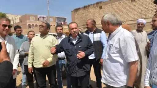 محافظ أسيوط يتفقد مبنى غير...