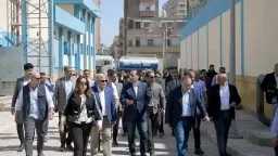رئيس الوزراء يتفقد محطة مياه...