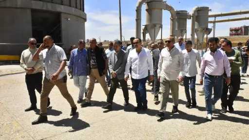 محافظ أسيوط يتفقد بدء موسم...