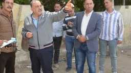 محافظ أسيوط يتفقد مدخل قرية...