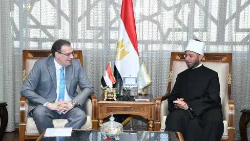 وزير الأوقاف يستقبل رئيس الجهاز...