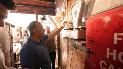 محافظ أسيوط خلال جولة مفاجئة:...