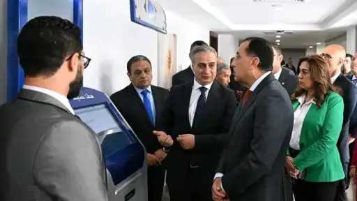 رئيس الوزراء يتفقد مكونات المقر...