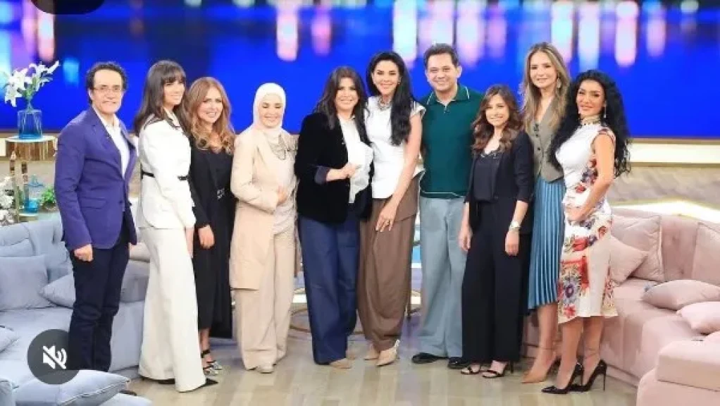 مها الصغير و مني اشلاذلي
