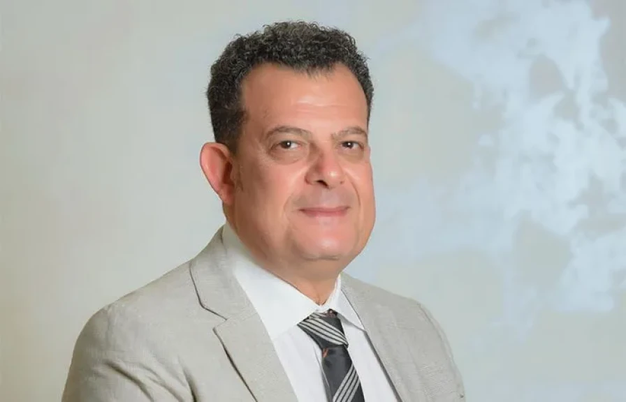 الدكتور عادل السباعي