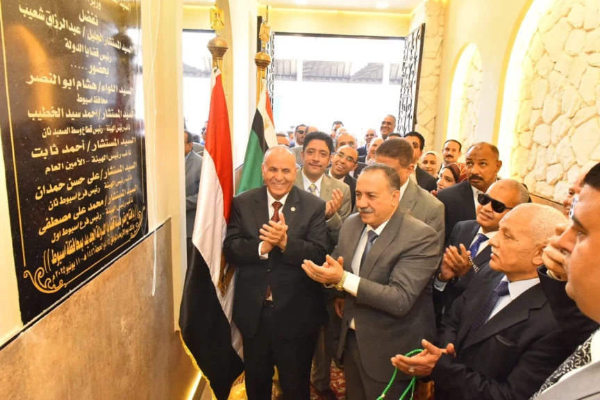 محافظ أسيوط