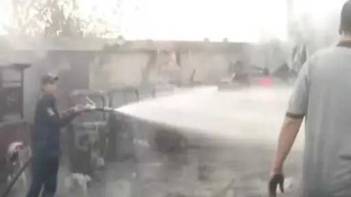 إخماد نيران حريق هائل بسوق...