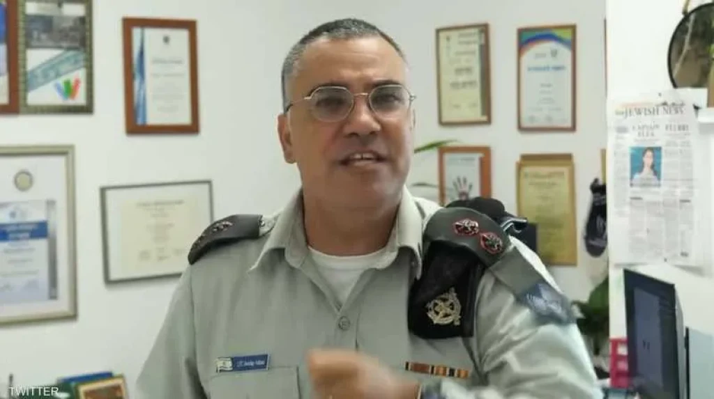 افيخاى ادرعى