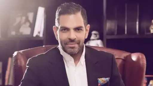 نحلة تقتل الملياردير الهندي سنجاي كابور
