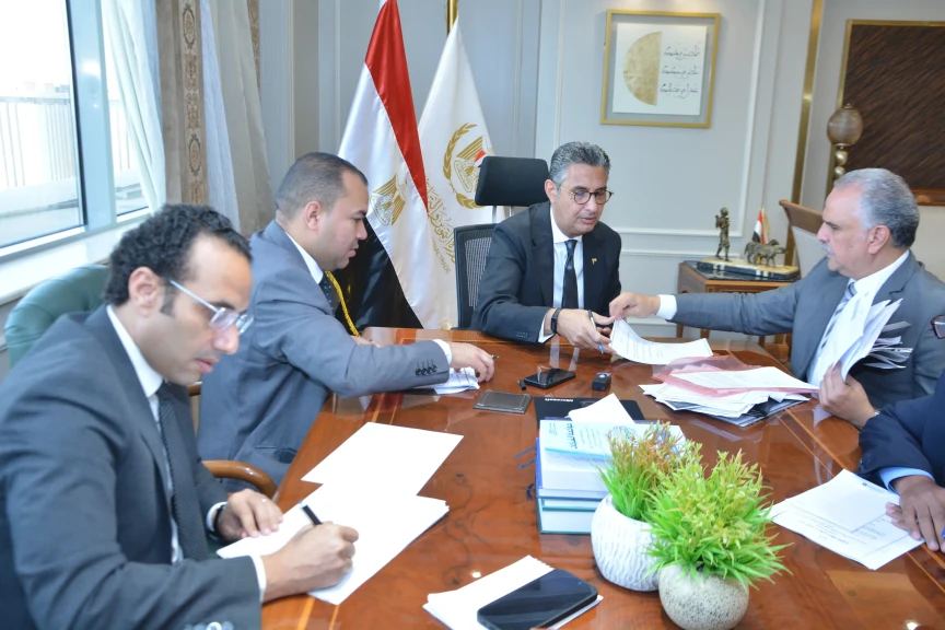 وزير التموين والتجارة