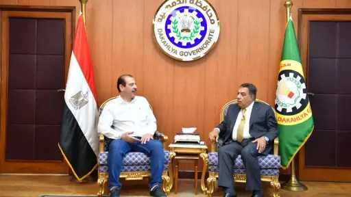 محافظ الدقهلية يستقبل نائب وزير الصحة للطب الوقائي لمتابعة سير العمل في المنشآت الصحية