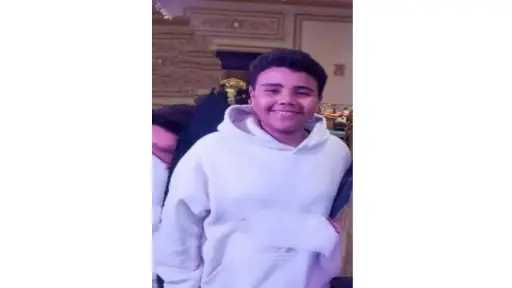 موقع رأى عام يهنئ الطالب مروان يحيى مصطفى  لنجاحه فى الصف السادس الابتدائي بامتياز