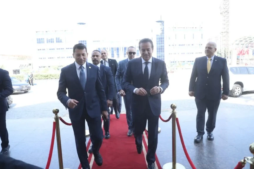 وزير الصحة - وزير الرياضة