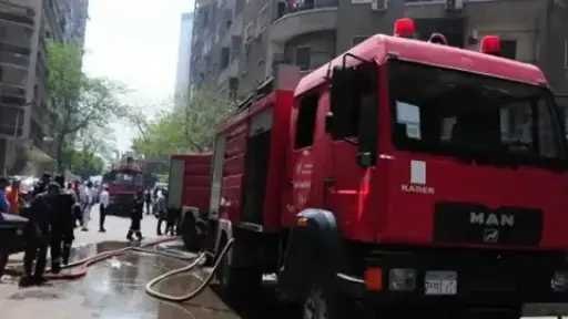 إخماد نيران حريق هائل بمحل...