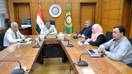 محافظ الدقهلية يعقد اجتماعا لبحث...