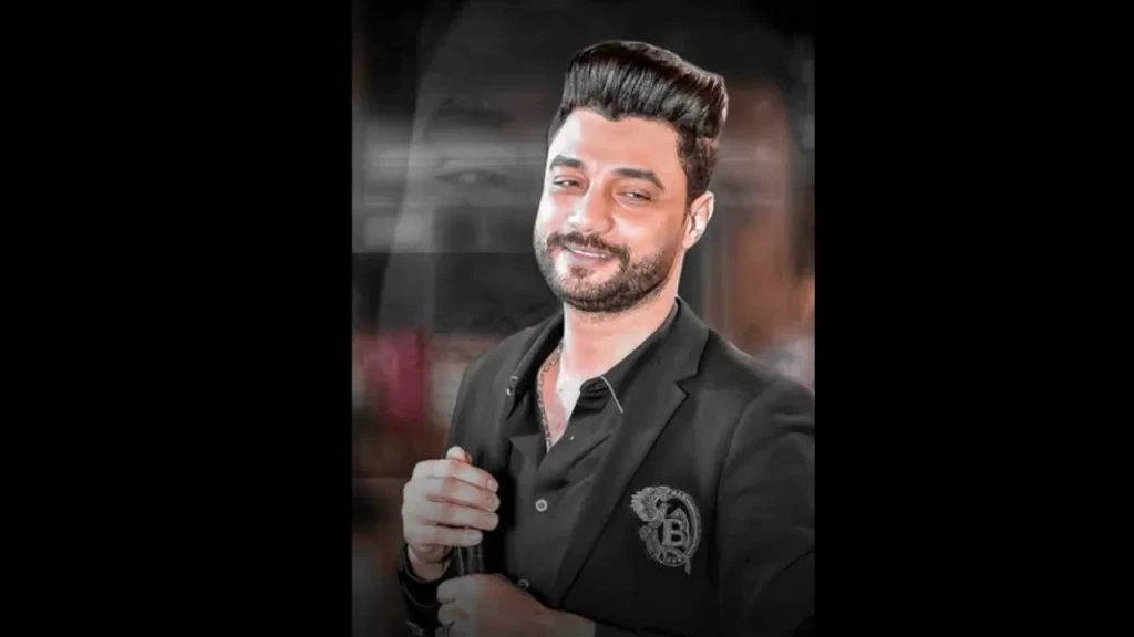 المطرب احمد عامر