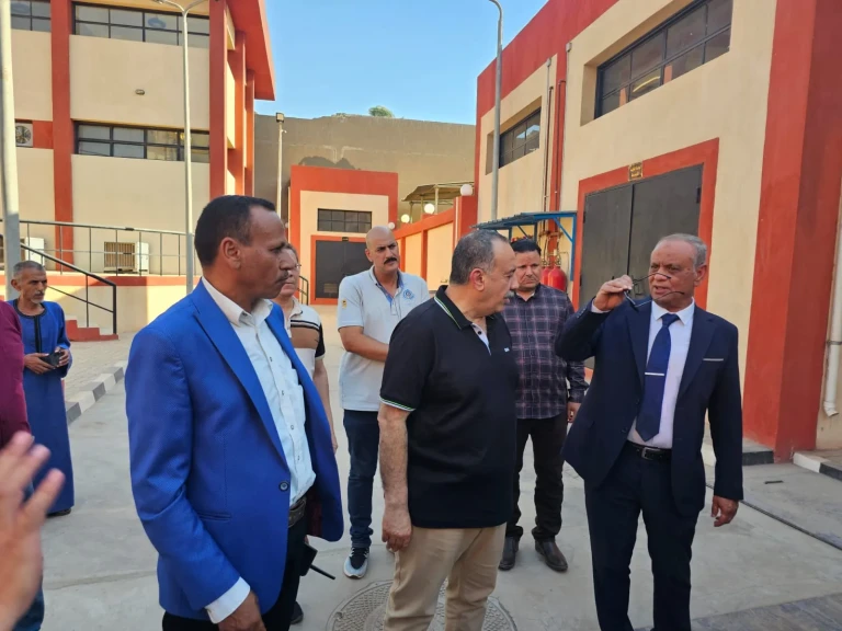 محافظ أسيوط