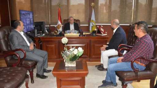 محافظ الغربية يعقد اجتماعًا مع...