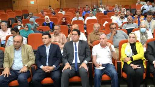 نائب محافظ الدقهلية يشهد الاجتماع...
