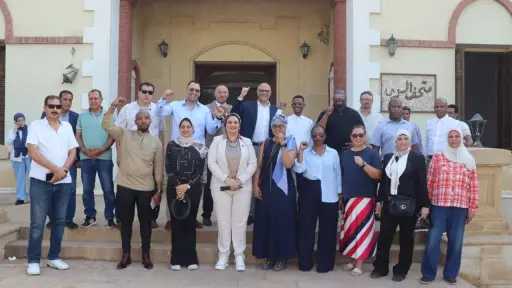 محافظ القليوبية يستقبل وفد نقابات...