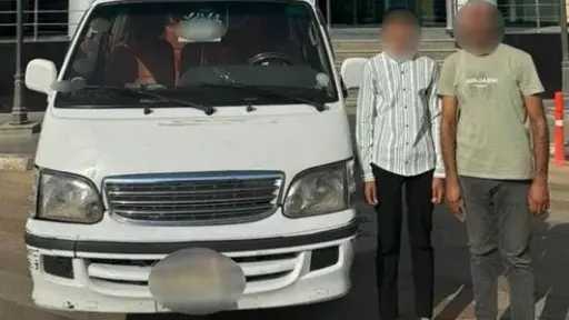 ضبط طفل يقود سيارة ميكروباص...