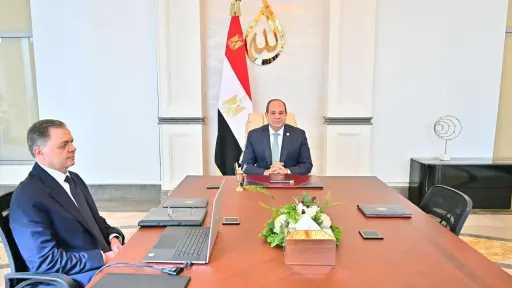 عاجل.. الرئيس السيسي يجتمع مع...