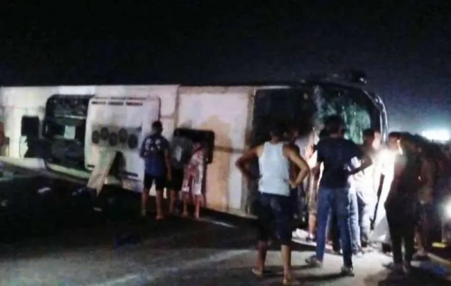 ”راجعين من المصيف” | حادث كبير على طريق الإسكندرية مطروح.. وفاة شخص وإصابة 58 آخرين