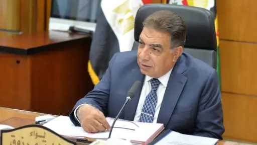 محافظ الدقهلية فى اجتماع اللجنة...