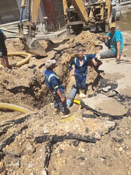 محافظ الدقهلية يعلن سرعة الانتهاء من إصلاح كسر خط المياه بمدينة طلخا وعودة المياه