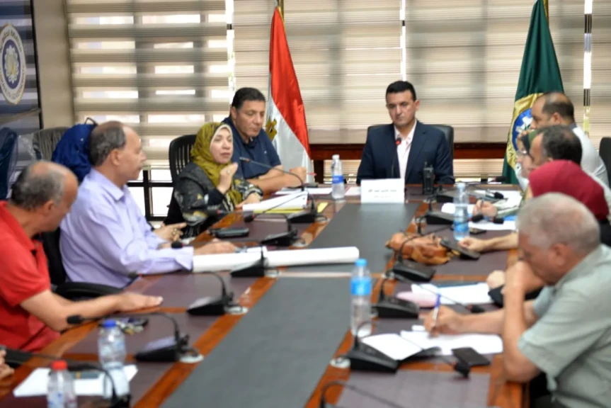 السكرتير العام المساعد لمحافظة الدقهلية يعقد الاجتماع الدورى للجنة الاصحاح البيئى