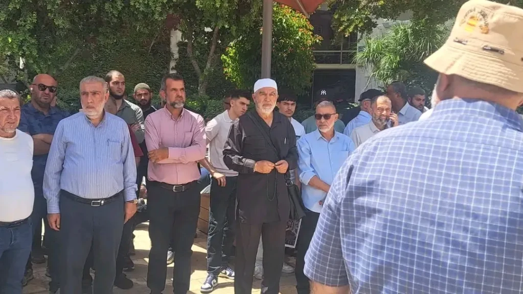 ماذا يحدث أمام السفارة المصرية في تل أبيب ؟