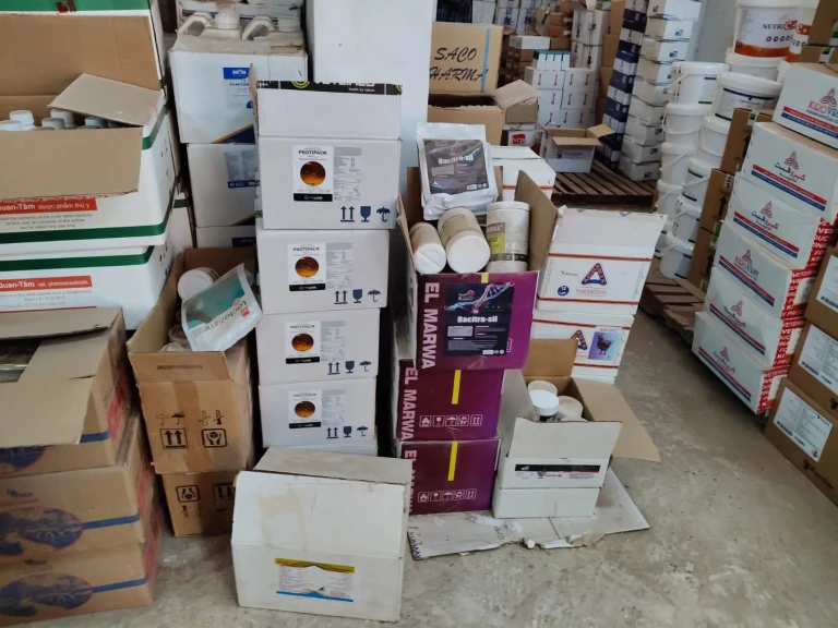 ضبط 2 طن ونصف أدوية بيطرية مجهولة المصدر داخل مخزن غير مرخص بالغربية