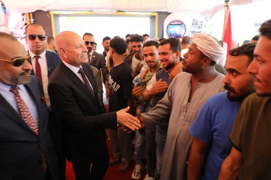 بالصور .. محافظ القاهرة يتفقد عدد من اللجان الانتخابية