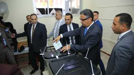 بالصور .. وزير التموين والتجارة...