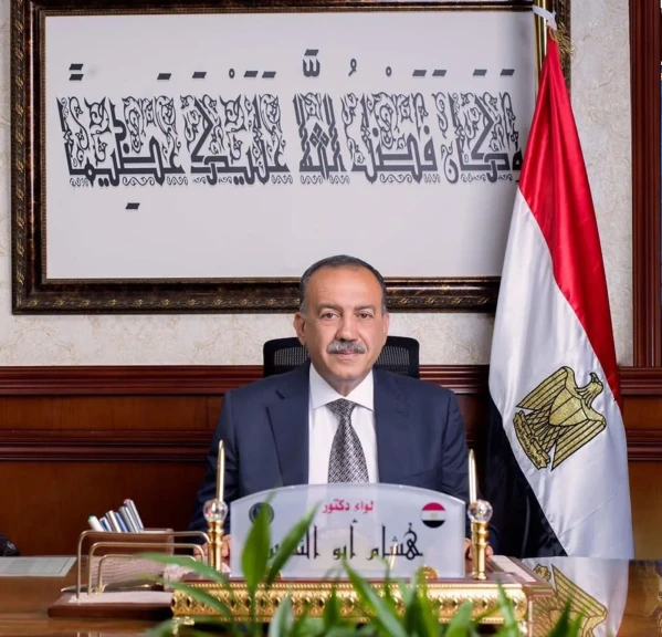محافظ أسيوط يعلن فتح لجان انتخابات مجلس الشيوخ في اليوم الثاني أمام الناخبين في تمام التاسعة صباحًا
