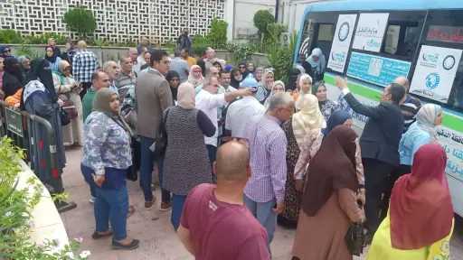 شاهد بالصور .. موظفو ديوان...