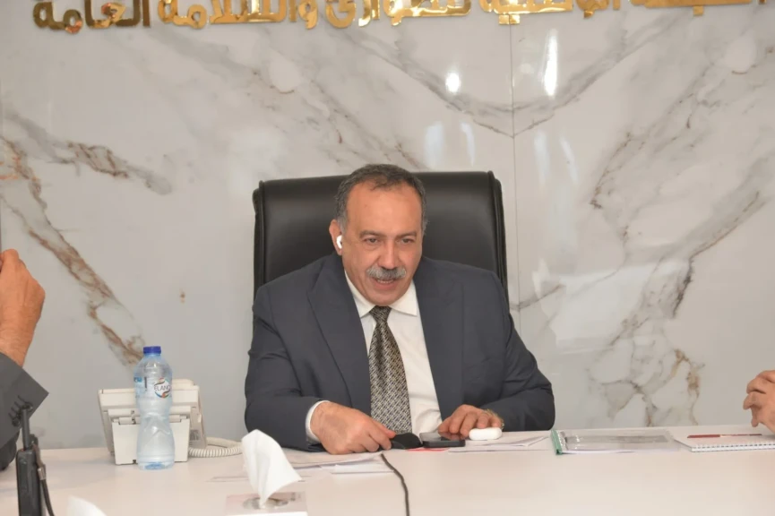 محافظ أسيوط يتابع غلق اللجان في اليوم الثاني والأخير من انتخابات مجلس الشيوخ بغرفة عمليات الشبكة الوطنية ويعلن بدء فرز الأصوات