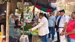 محافظ الدقهلية يتفقد محلات وبائعي...