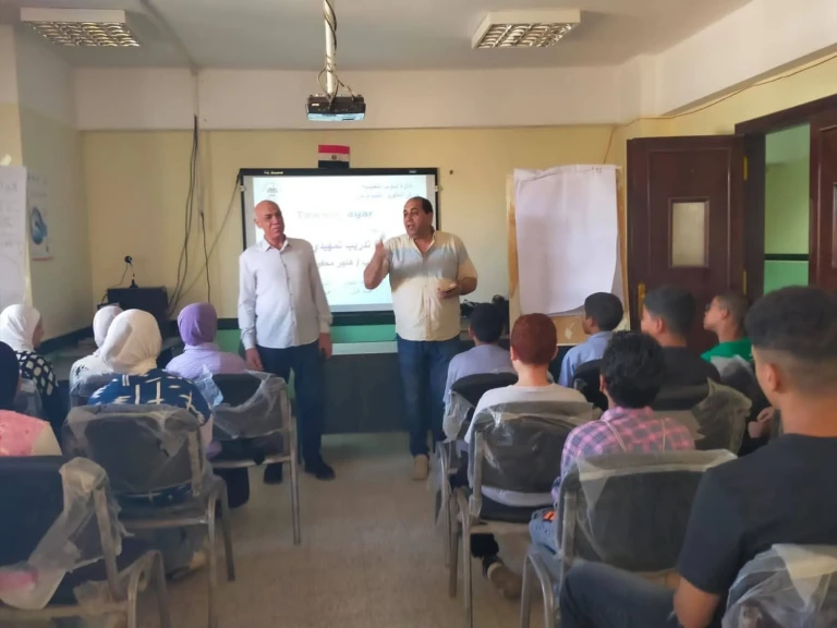 مدير تعليم اسيوط : أستمرار الانشطة الصيفية والبرامج التدريبية بجميع مراكز المحافظة