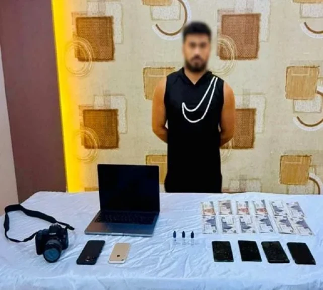 ضبط صانع محتوى لنشره مقاطع فيديو بمواقع التواصل الإجتماعى تتضمن ألفاظ خادشة للحياء وبحوزته كمية من مخدرى الحشيش والكوكايين